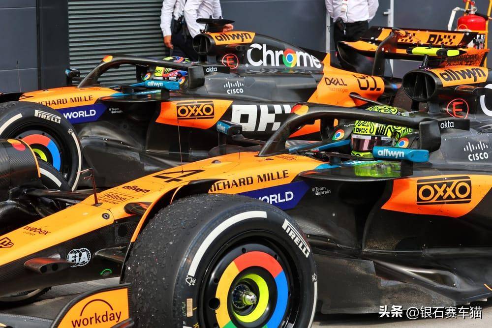 迈凯伦完胜雷诺车队，塞恩斯统治全场