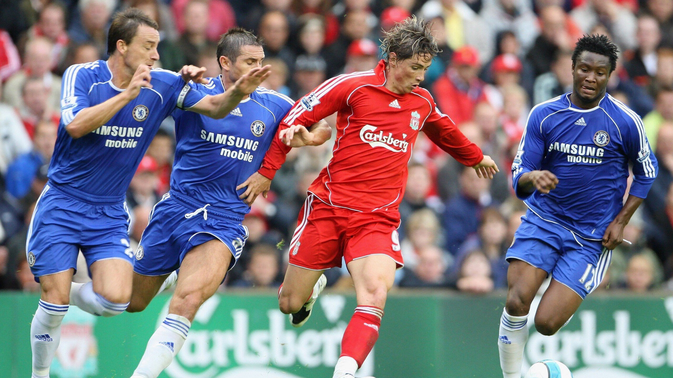 德甲争冠战焦点战，墨西哥压哨击败雷恩，足球世界的奇妙交错