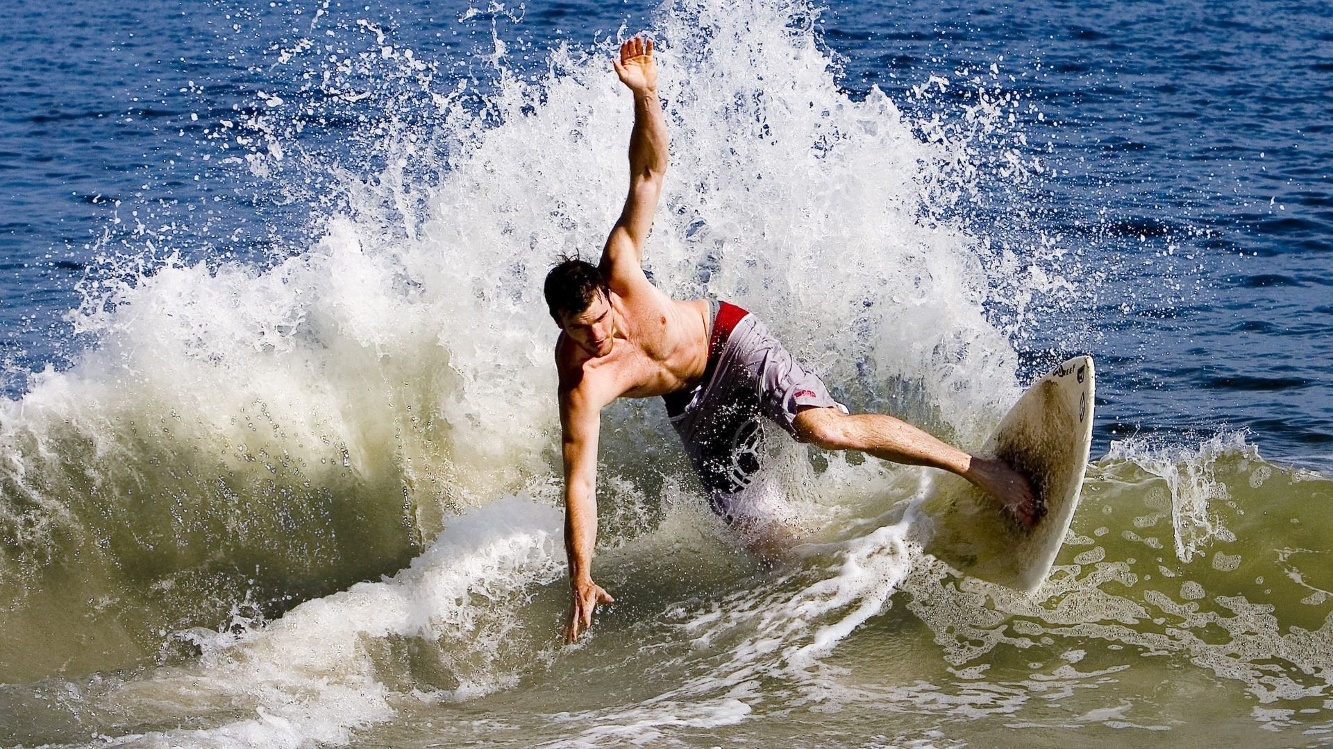 西甲国家德比的熔炉，当布雷默化身卫冕的烈焰