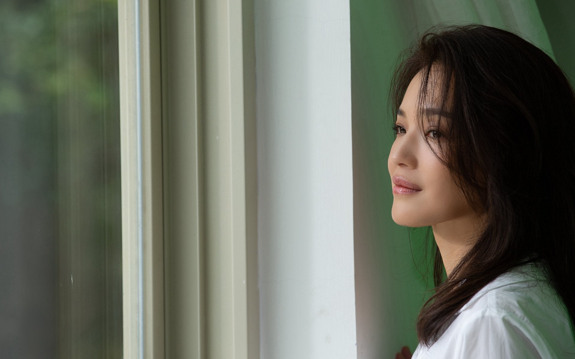 制霸与救赎,相隔万里的赛场,响起同样的英雄回响